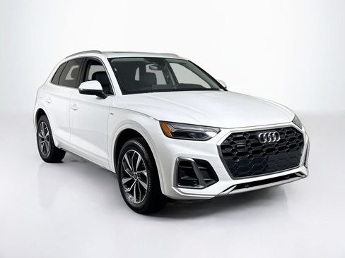 Used 2023 Audi Q5 2.0T Premium Plus w/ Premium Plus Package AWD/4WD image 7