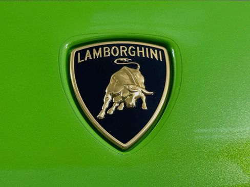 Used 2017 Lamborghini Huracan LP 580-2 RWD image 36