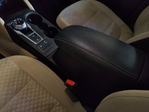 Used 2020 Ford Escape SE FWD image 26