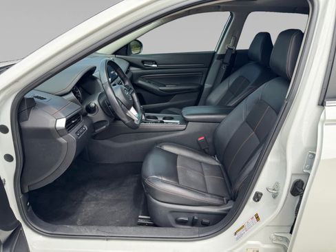 Used 2021 Nissan Altima 2.5 SR w/ SR Premium Package AWD/4WD image 11