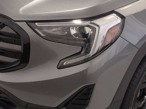 Used 2019 GMC Terrain SLE w/ Driver Convenience Package FWD image 14