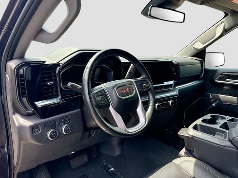 Used 2024 GMC Sierra 1500 SLT RWD image 9
