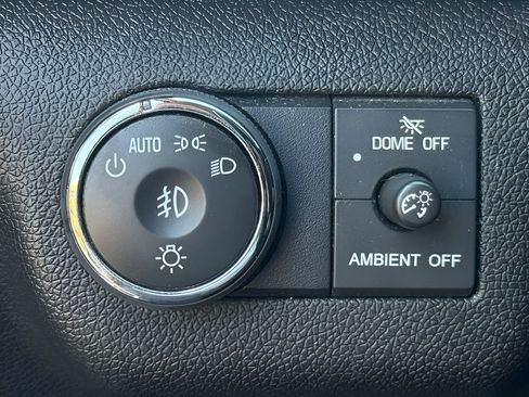 Used 2014 Chevrolet Traverse LT FWD image 26