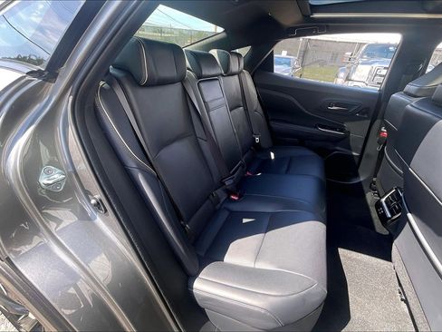 Used 2026 Toyota Crown Platinum AWD/4WD image 32