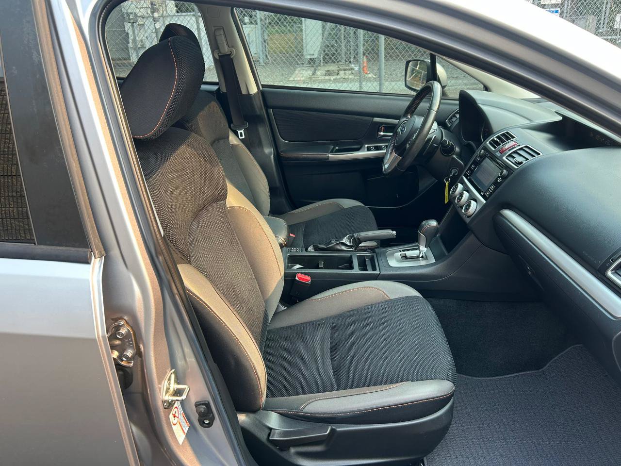 Used 2017 Subaru Crosstrek 2.0i Premium w/ Moonroof Package AWD/4WD image 17