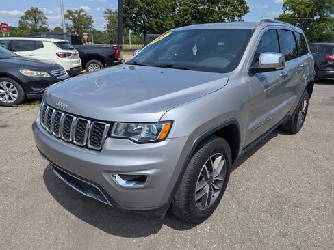 Used 2021 Jeep Grand Cherokee Limited AWD/4WD image 3