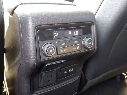 Certified 2023 GMC Acadia SLT w/ Technology Package image 22