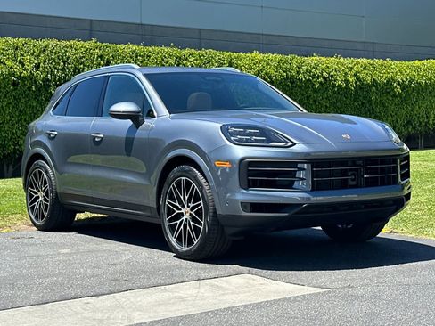 New 2026 Porsche Cayenne AWD/4WD image 10
