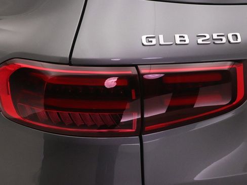 Certified 2026 Mercedes-Benz GLB 250 image 21