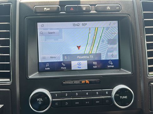 Used 2020 Ford Expedition Limited RWD image 15