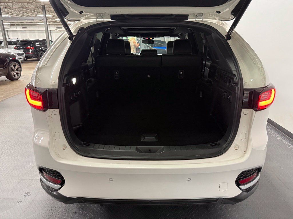 Used 2025 MAZDA CX-70 Plug-In Hybrid w/ Premium Plus AWD/4WD image 15