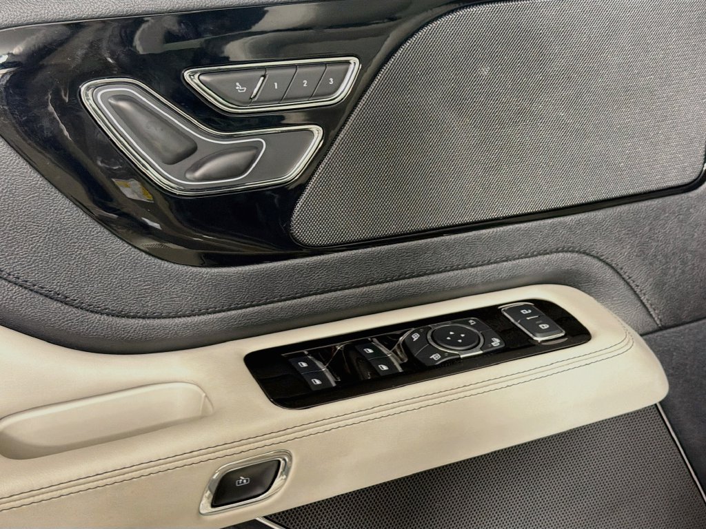 Used 2026 Lincoln Aviator 2WD image 18