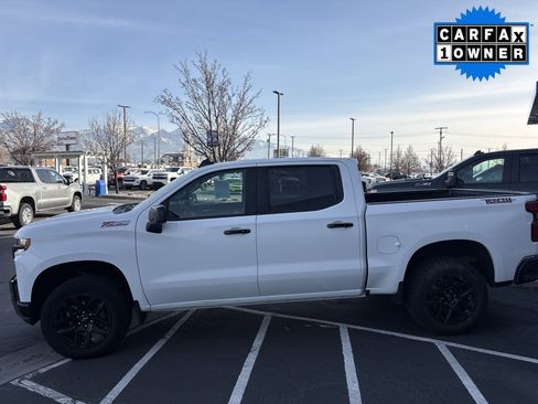 Used 2022 Chevrolet Silverado 1500 LT Trail Boss w/ Convenience Package II image 2
