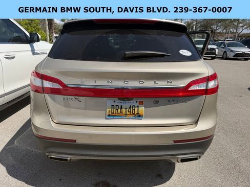 Used 2017 Lincoln MKX Reserve w/ Driver Assistance Package image 8