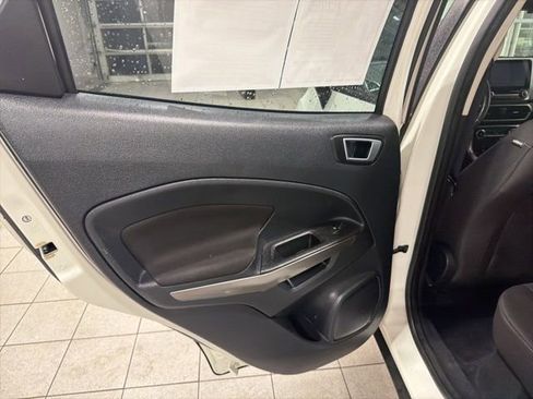 Used 2019 Ford EcoSport SE w/ SE Convenience Package image 18