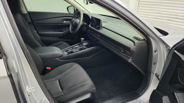 Used 2023 Honda Accord EX image 22