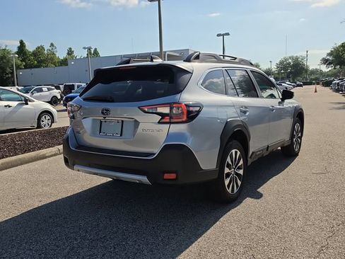 Used 2025 Subaru Outback Limited w/ Tech Package 3 AWD/4WD image 8