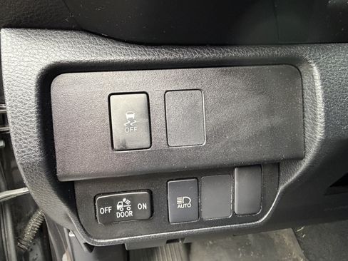 Used 2020 Toyota Tacoma SR w/ SR Convenience Package RWD image 15
