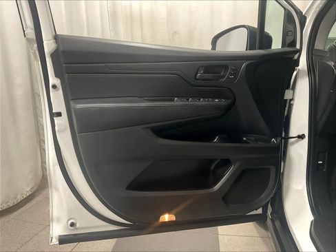 Used 2023 Honda Odyssey EX-L image 9