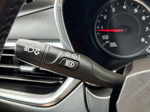 Used 2020 Chevrolet Equinox LT AWD/4WD image 26