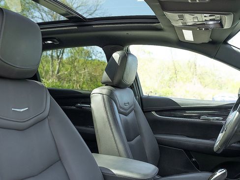 Certified 2021 Cadillac XT5 Premium Luxury image 31