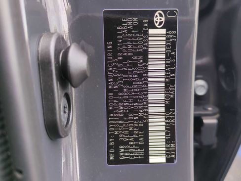 Used 2025 Toyota Corolla LE image 29