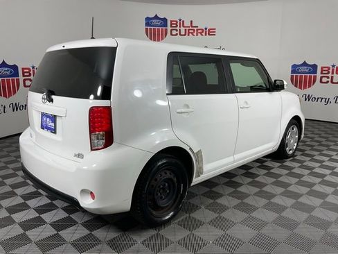 Used 2014 Scion xB image 3