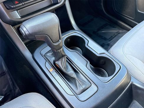 Used 2020 Chevrolet Colorado W/T w/ WT Convenience Package image 17