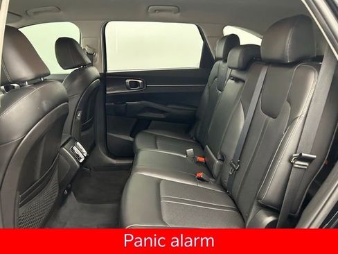 Used 2023 Kia Sorento S image 22