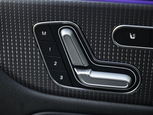 Used 2021 Mercedes-Benz GLA 250 4MATIC image 16