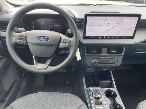 New 2025 Ford Maverick XL image 4