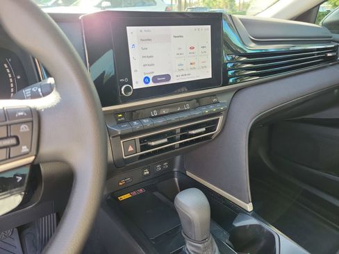 Used 2025 Toyota Camry LE FWD image 24