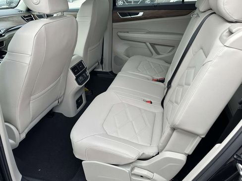 New 2025 Volkswagen Atlas SE AWD/4WD image 9