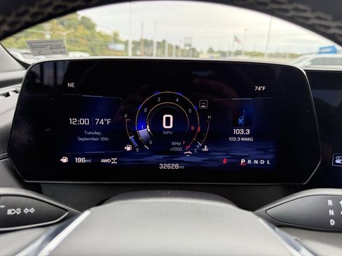 Used 2024 Chevrolet Traverse LT image 25