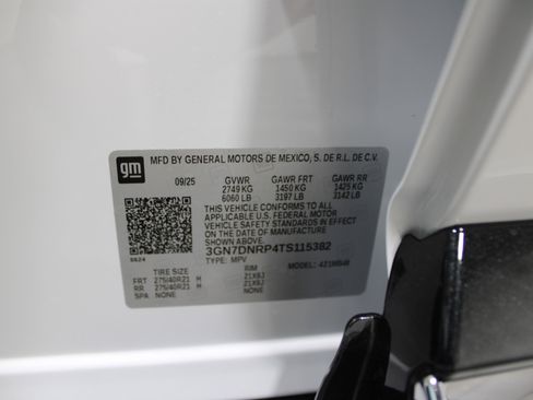 New 2026 Chevrolet Equinox EV LT w/ Convenience Package II image 44