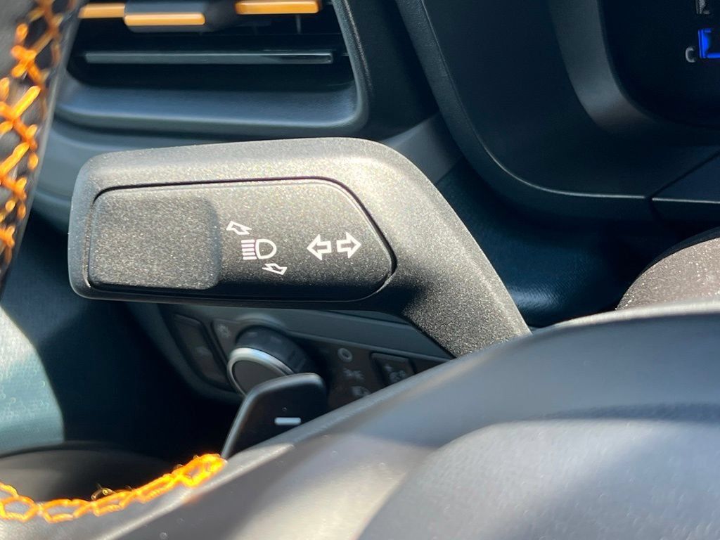 Used 2025 Ford Maverick Tremor AWD/4WD image 34