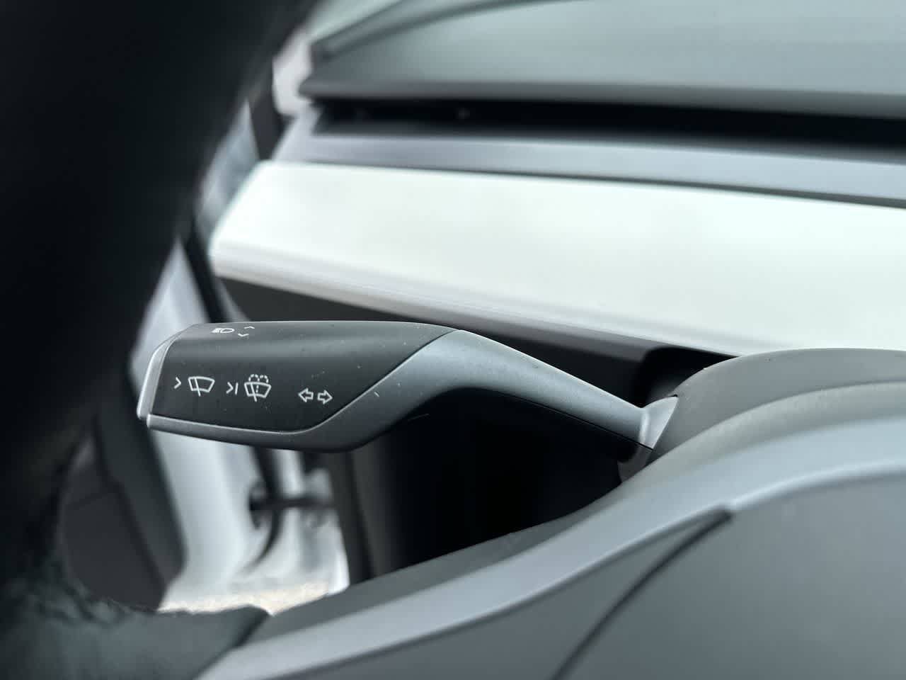 Used 2022 Tesla Model Y Performance AWD/4WD image 23