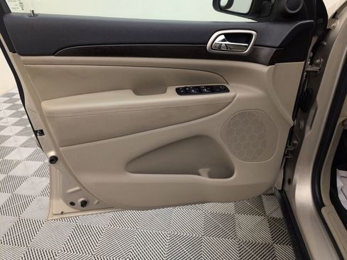 Used 2014 Jeep Grand Cherokee Laredo w/ Quick Order Package 23E image 30