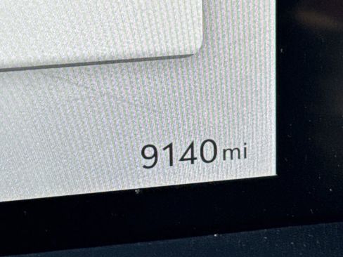 Used 2025 Genesis G90 3.5T image 27