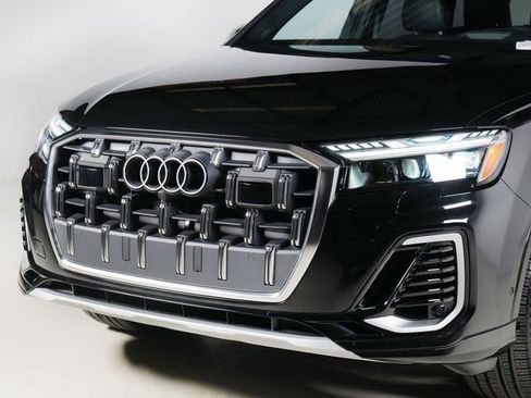 Certified 2025 Audi Q7 3.0T Prestige w/ Prestige Package image 28
