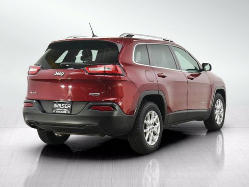 Used 2015 Jeep Cherokee Latitude AWD/4WD image 5