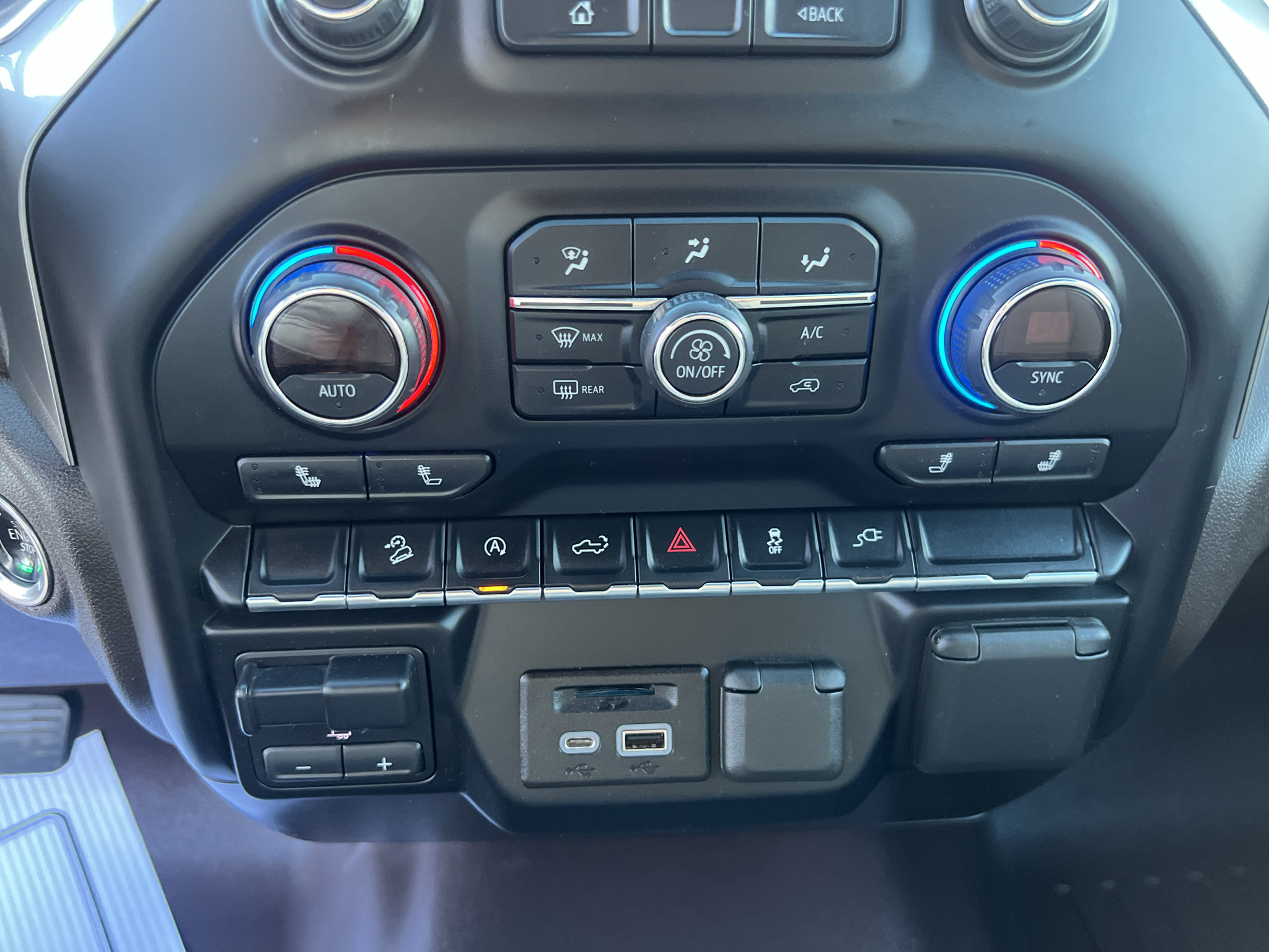 Used 2019 Chevrolet Silverado 1500 LT w/ All-Star Edition AWD/4WD image 16
