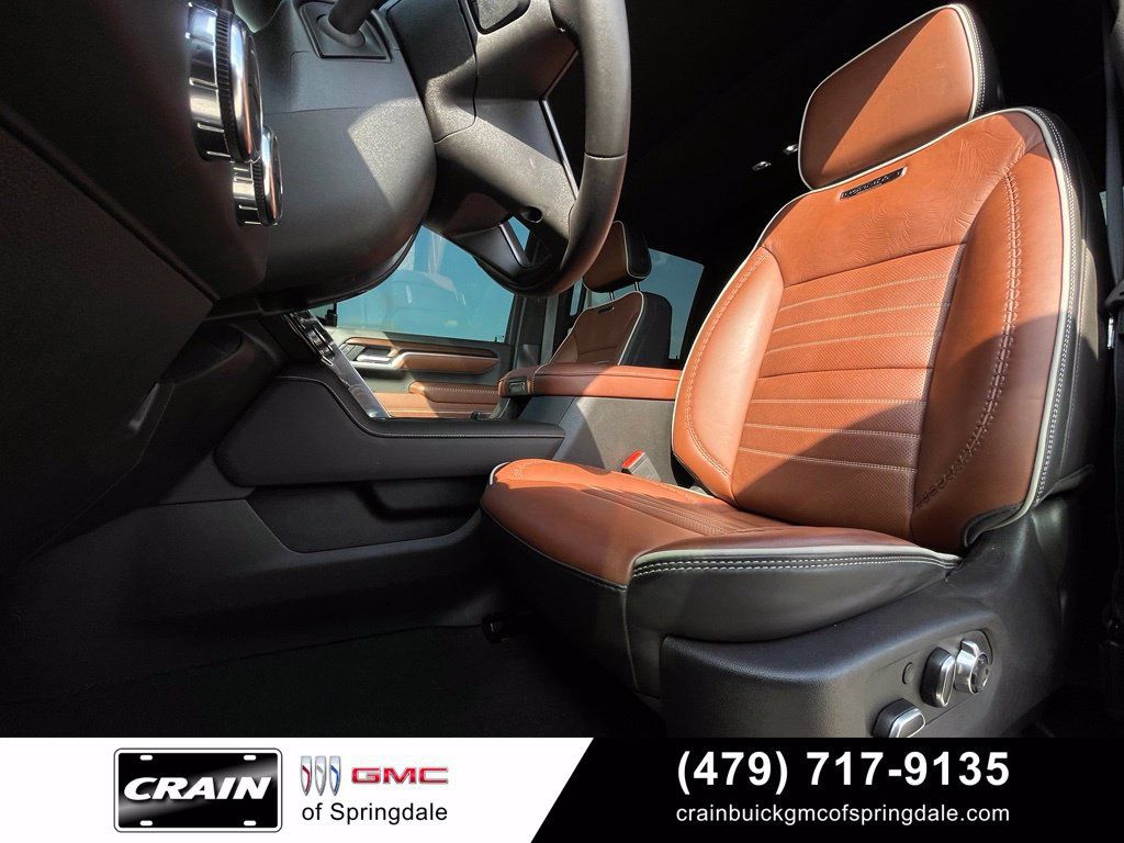Used 2025 GMC Sierra 2500 Denali Ultimate AWD/4WD image 24