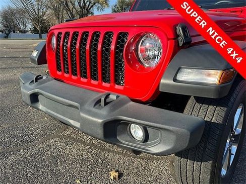 Used 2021 Jeep Gladiator Sport image 27