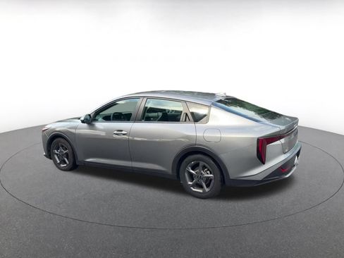 Used 2025 Kia K4 FWD image 9