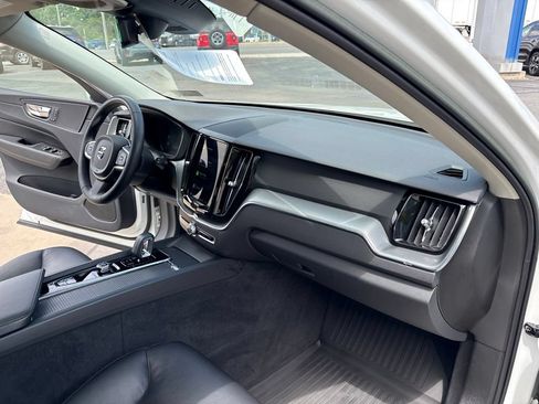 Certified 2023 Volvo XC60 B5 Core w/ Climate Package AWD/4WD image 35