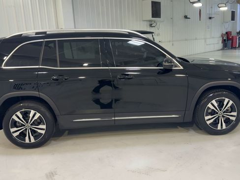 Used 2025 Mercedes-Benz GLB 250 image 2