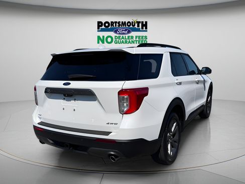 Used 2024 Ford Explorer XLT w/ Equipment Group 202A AWD/4WD image 29