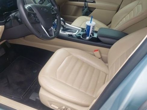 Used 2014 Ford Fusion SE w/ Equipment Group 502A FWD image 7