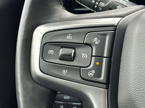Used 2022 Chevrolet Silverado 1500 LT AWD/4WD image 8